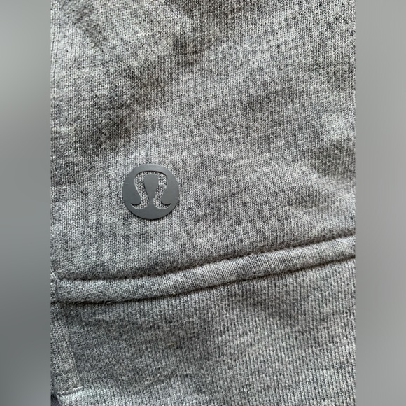 Lululemon Press Pause Pullover Heathered Medium Grey Size 2 - Picture 11 of 12